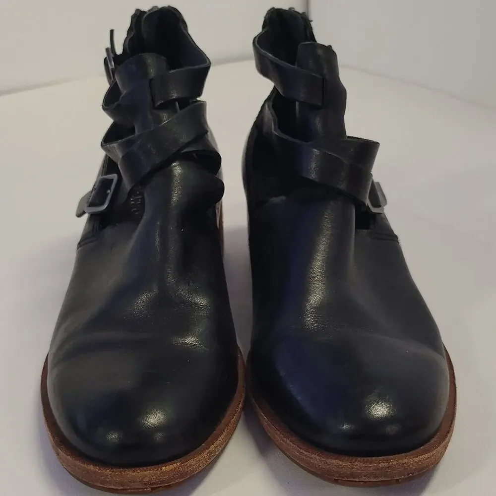 Kork-Ease Jardin SZ 8M K85803 Black Leather Ankle Boots Women's Cut Out Buckle
